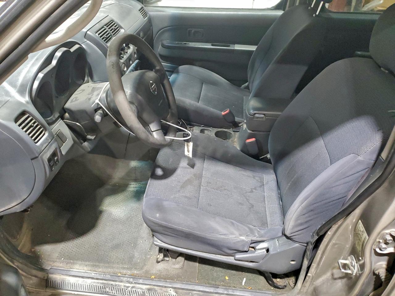 Nissan Frontier Crew Cab Xe Image 6