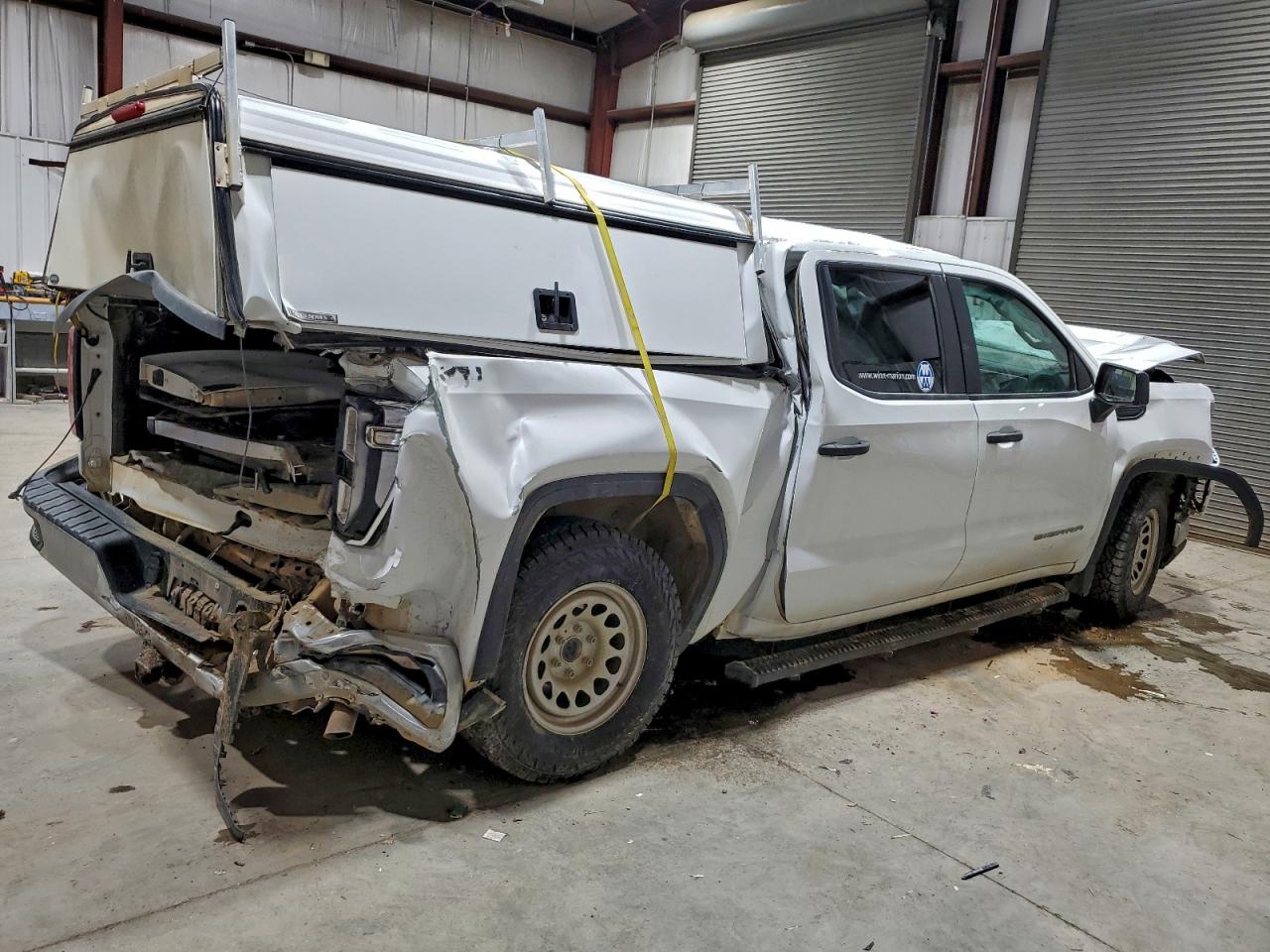 GMC Sierra K1500 Image 2