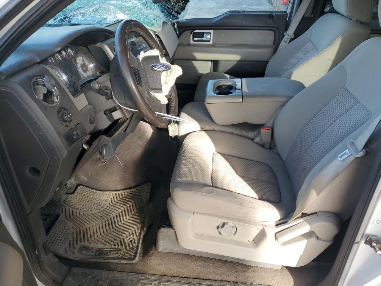 Ford F-150 Supercrew Image 4