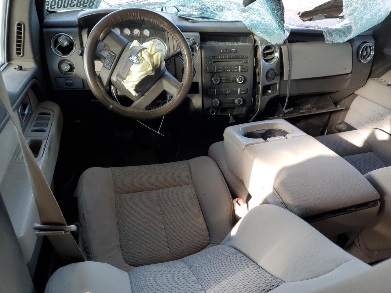 Ford F-150 Supercrew Image 11