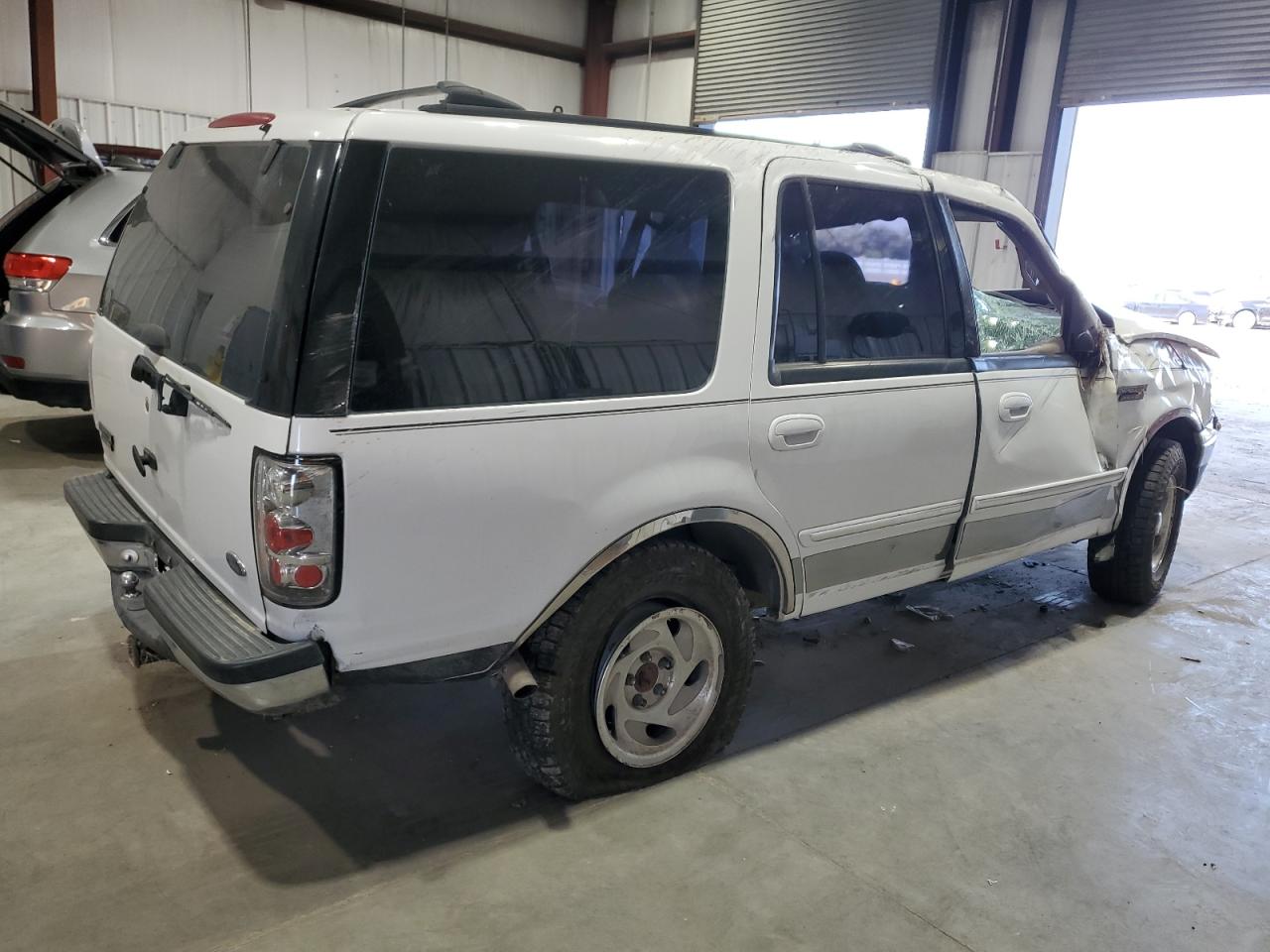 Ford Expedition Xlt Image 9