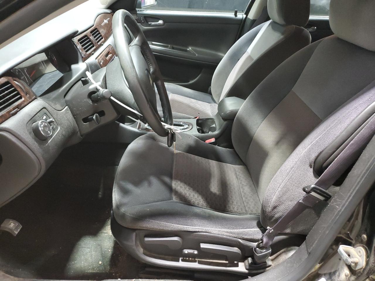 Chevrolet Impala Lt Image 9