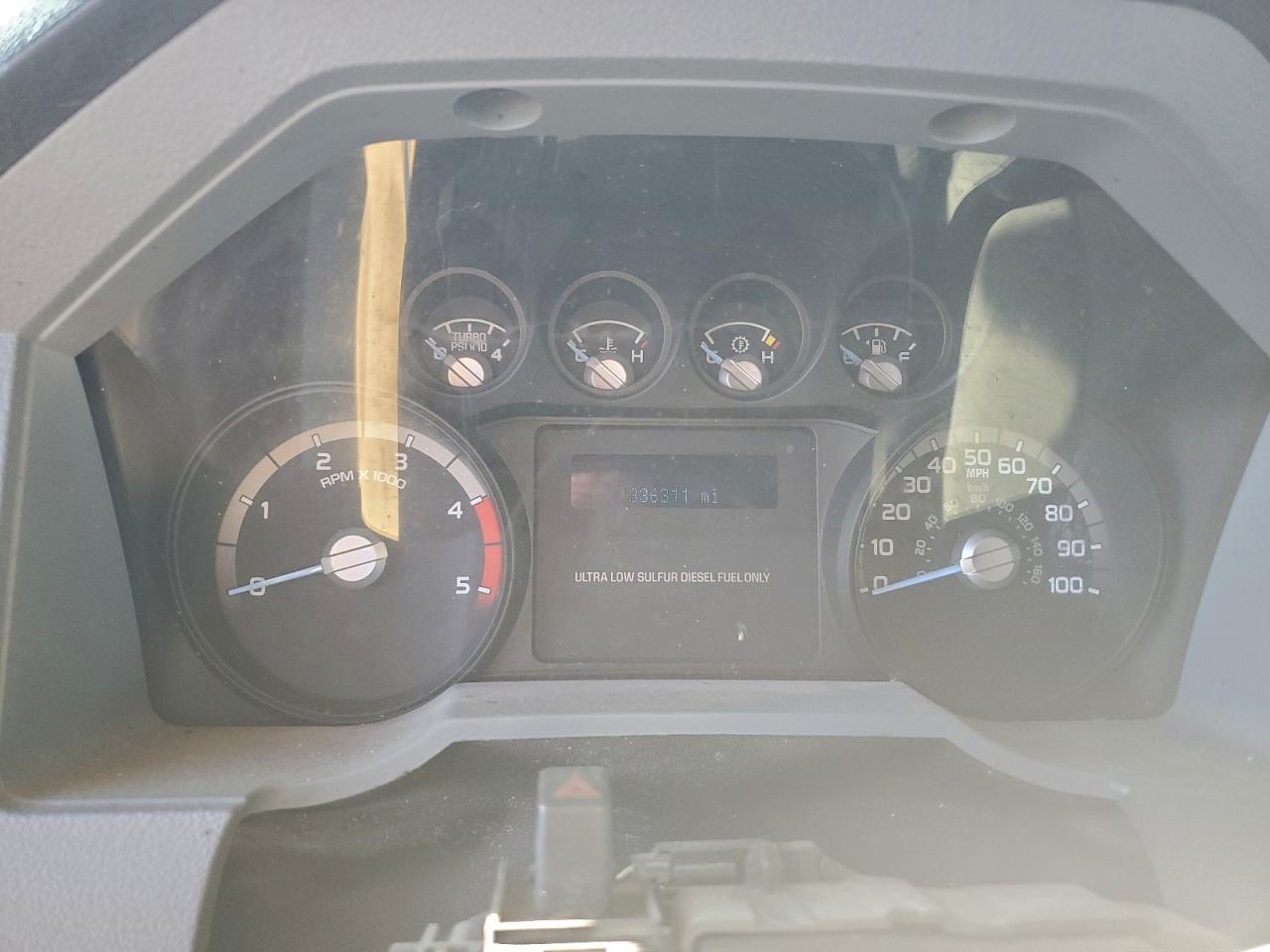 Ford F-350 Super Duty Image 2