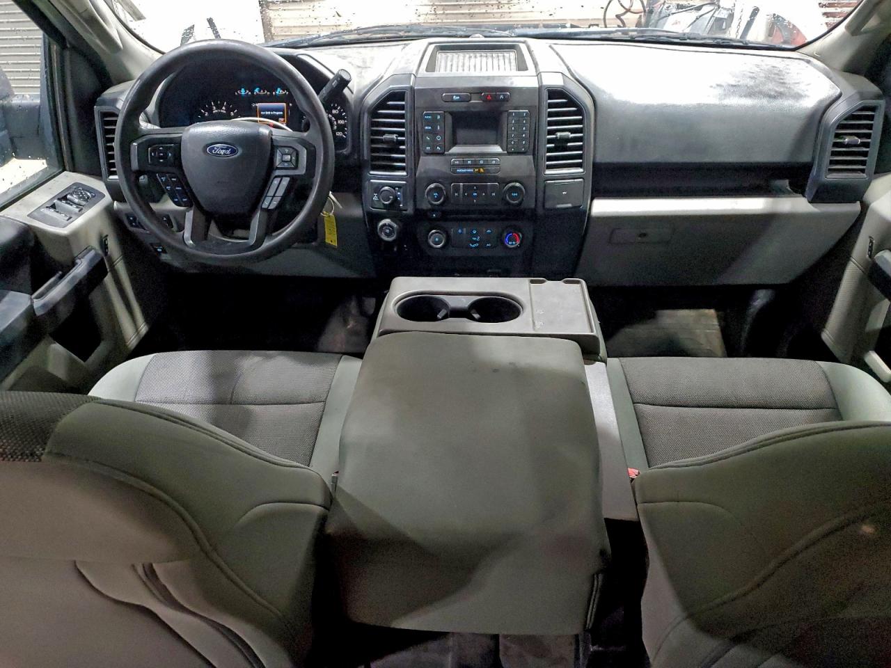 Ford F-150 Supercrew Image 10