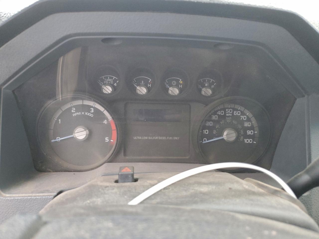 Ford F-550 Super Duty Image 10