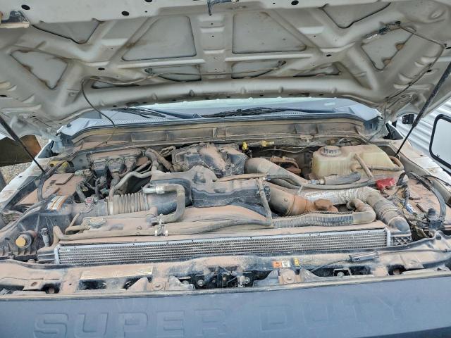 Ford F-550 Super Duty Image 9