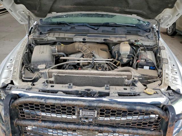 Dodge Ram 2500 St Image 9