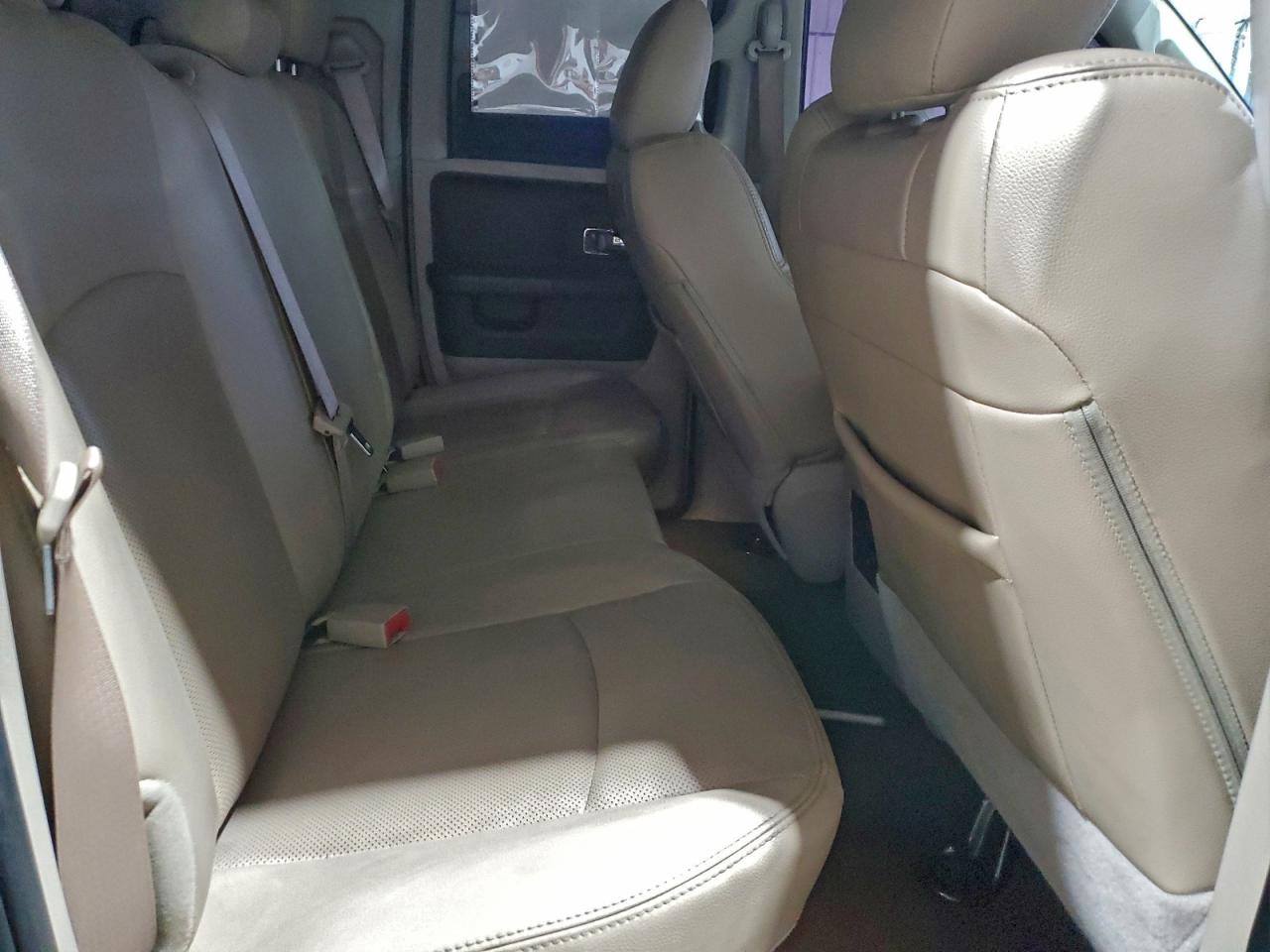 Ram 1500 Laramie Image 11