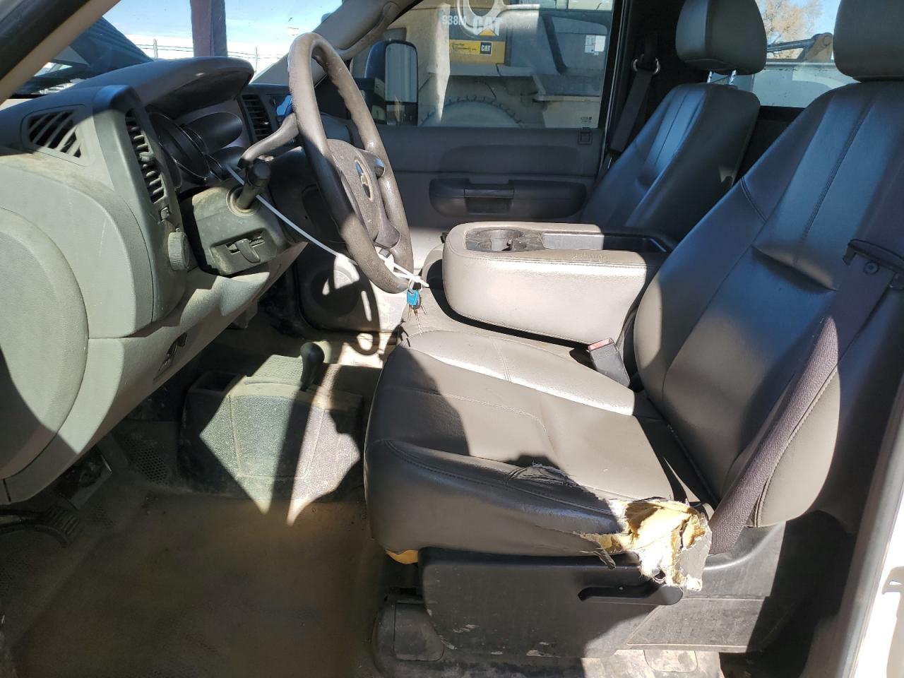 Chevrolet Silverado K3500 Image 3