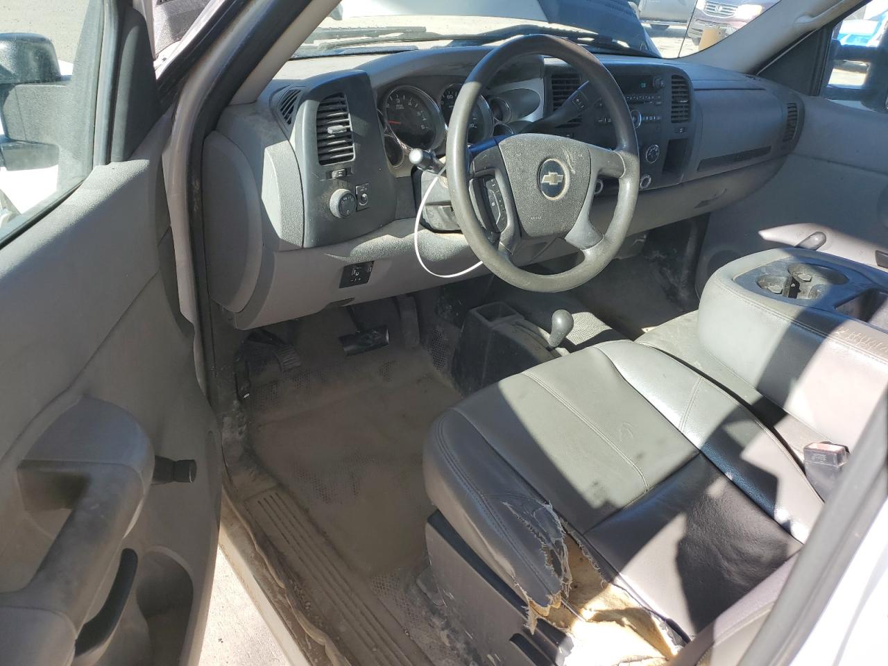 Chevrolet Silverado K3500 Image 8