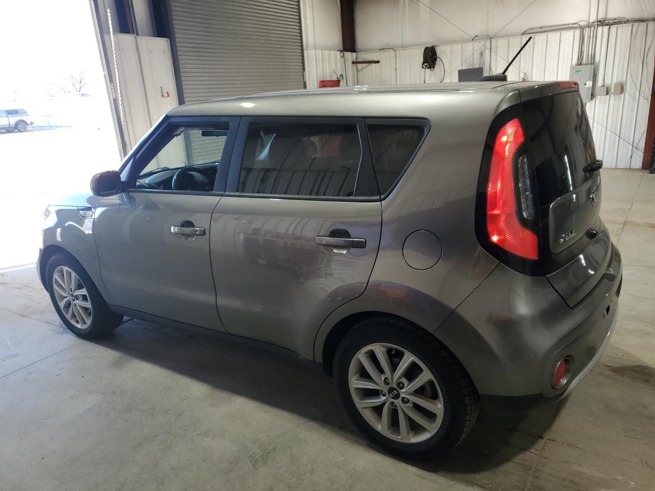 Kia Soul + Image 2
