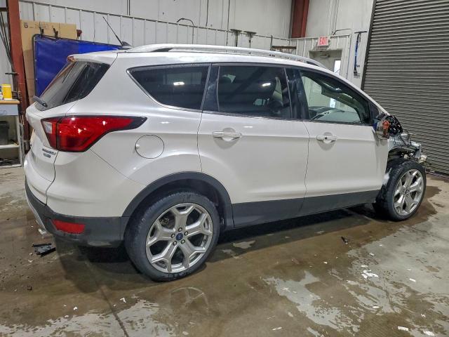 Ford Escape Titanium Image 3