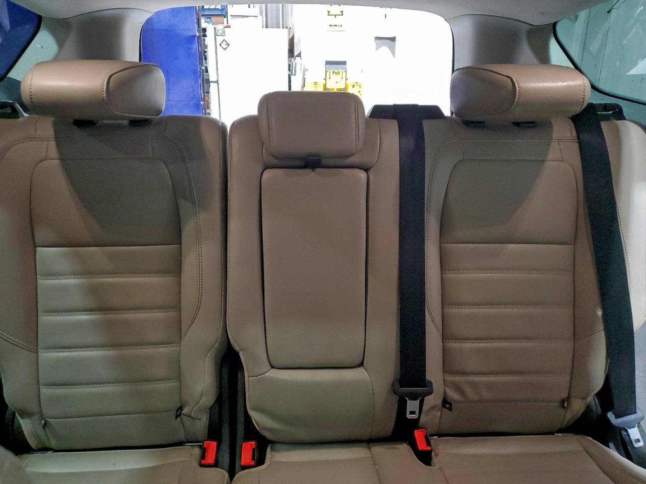 Ford Escape Titanium Image 9