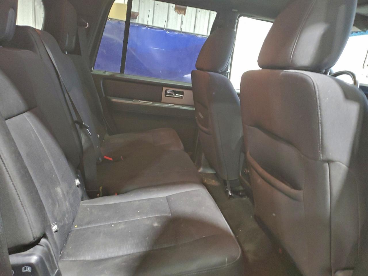 Ford Expedition Xlt Image 2