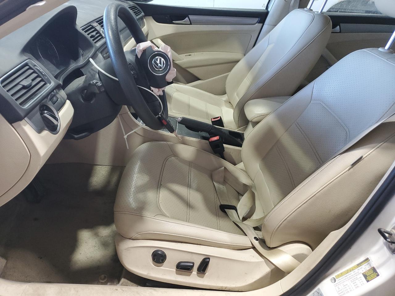 Volkswagen Jetta S Image 10