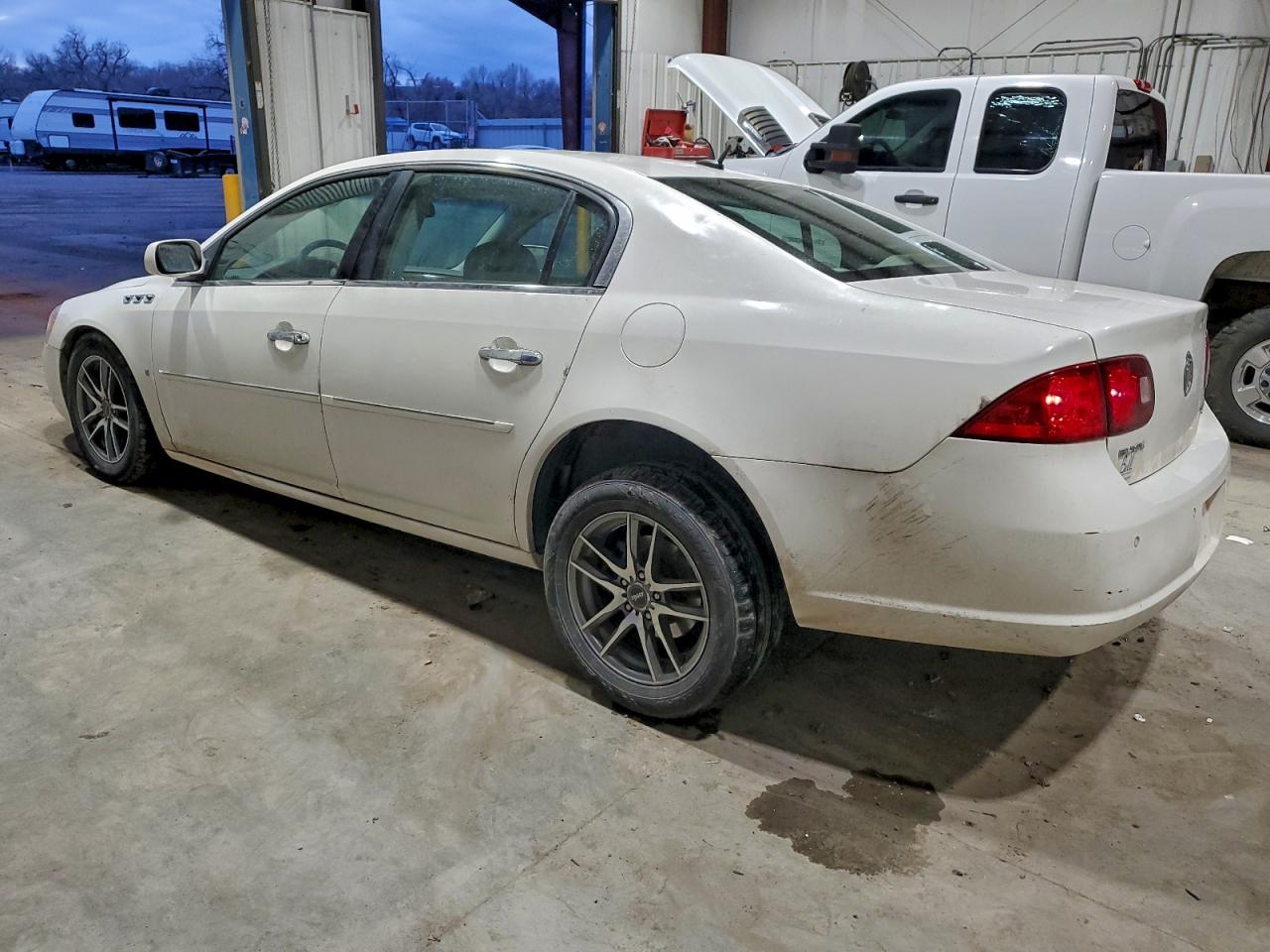 Buick Lucerne Cxl Image 2