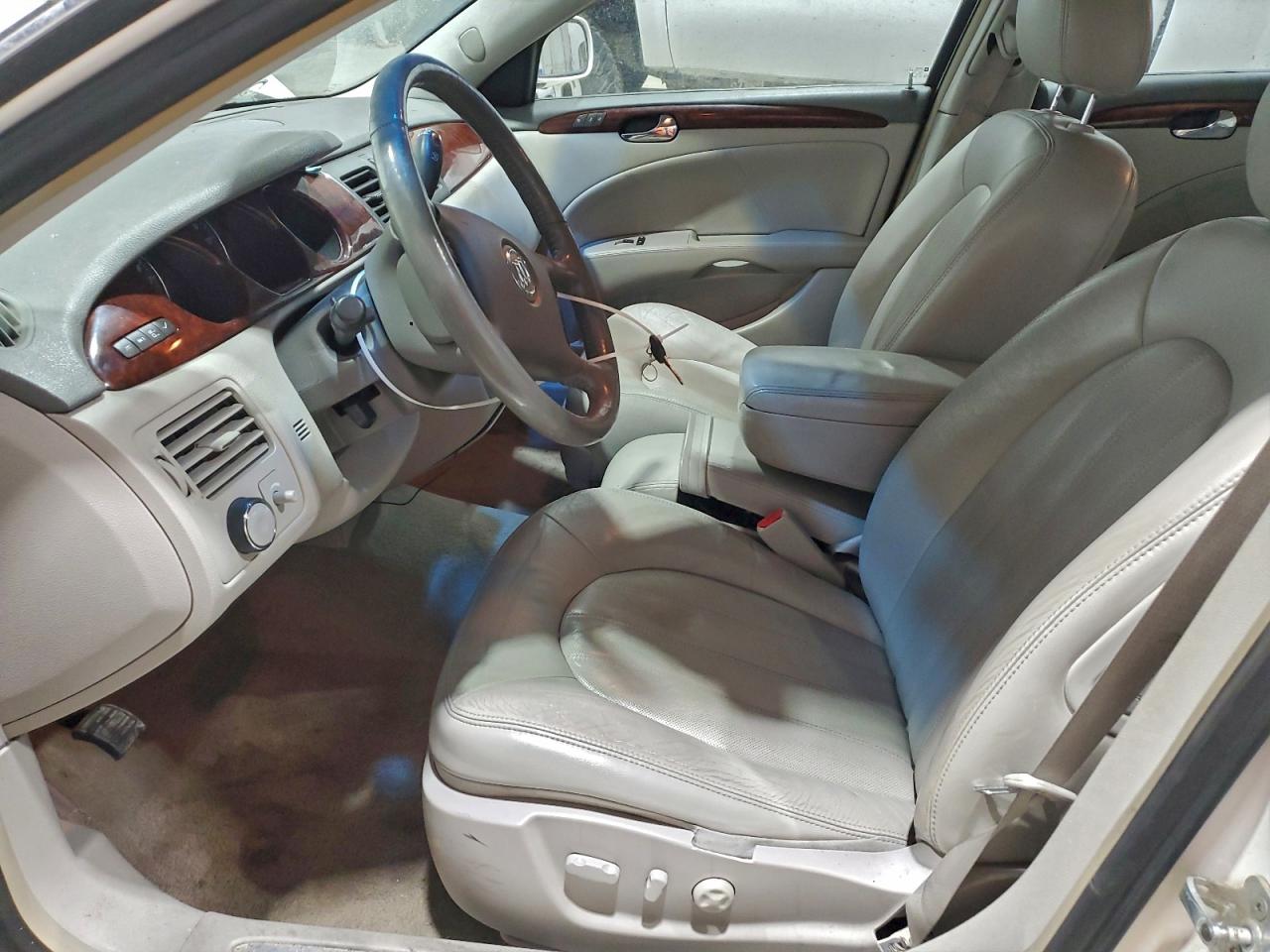 Buick Lucerne Cxl Image 7