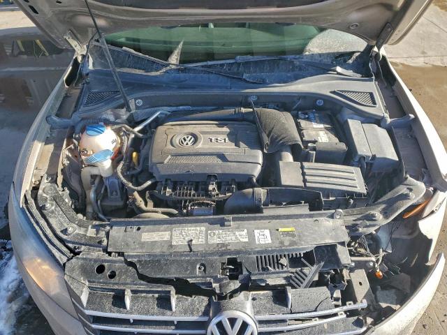 Volkswagen Passat Sel Image 10