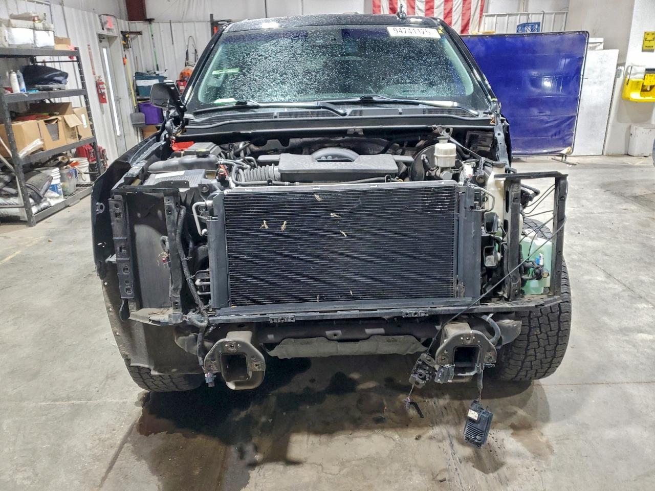 GMC Yukon Denali Image 8