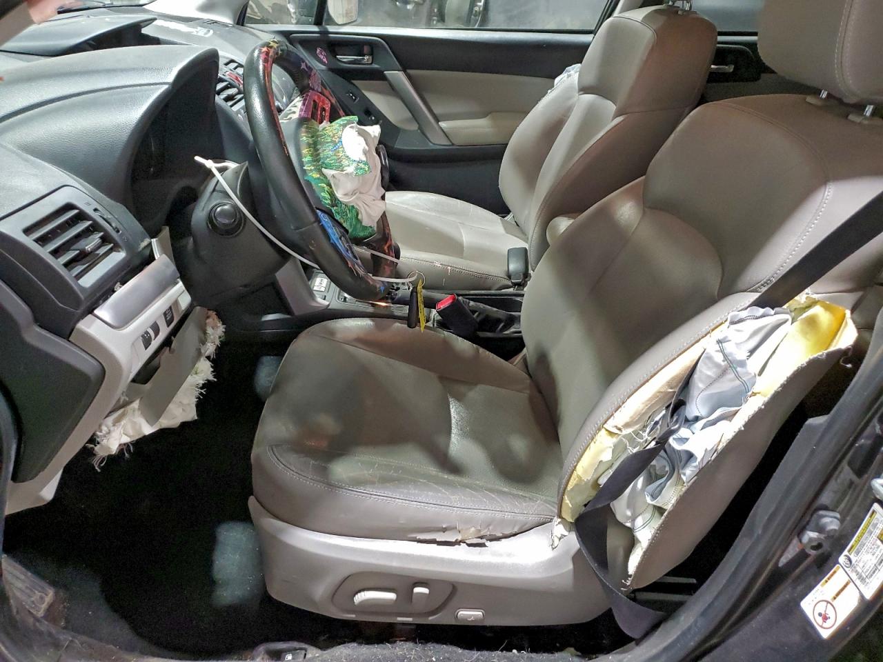 Subaru Forester 2.5i Touring Image 2