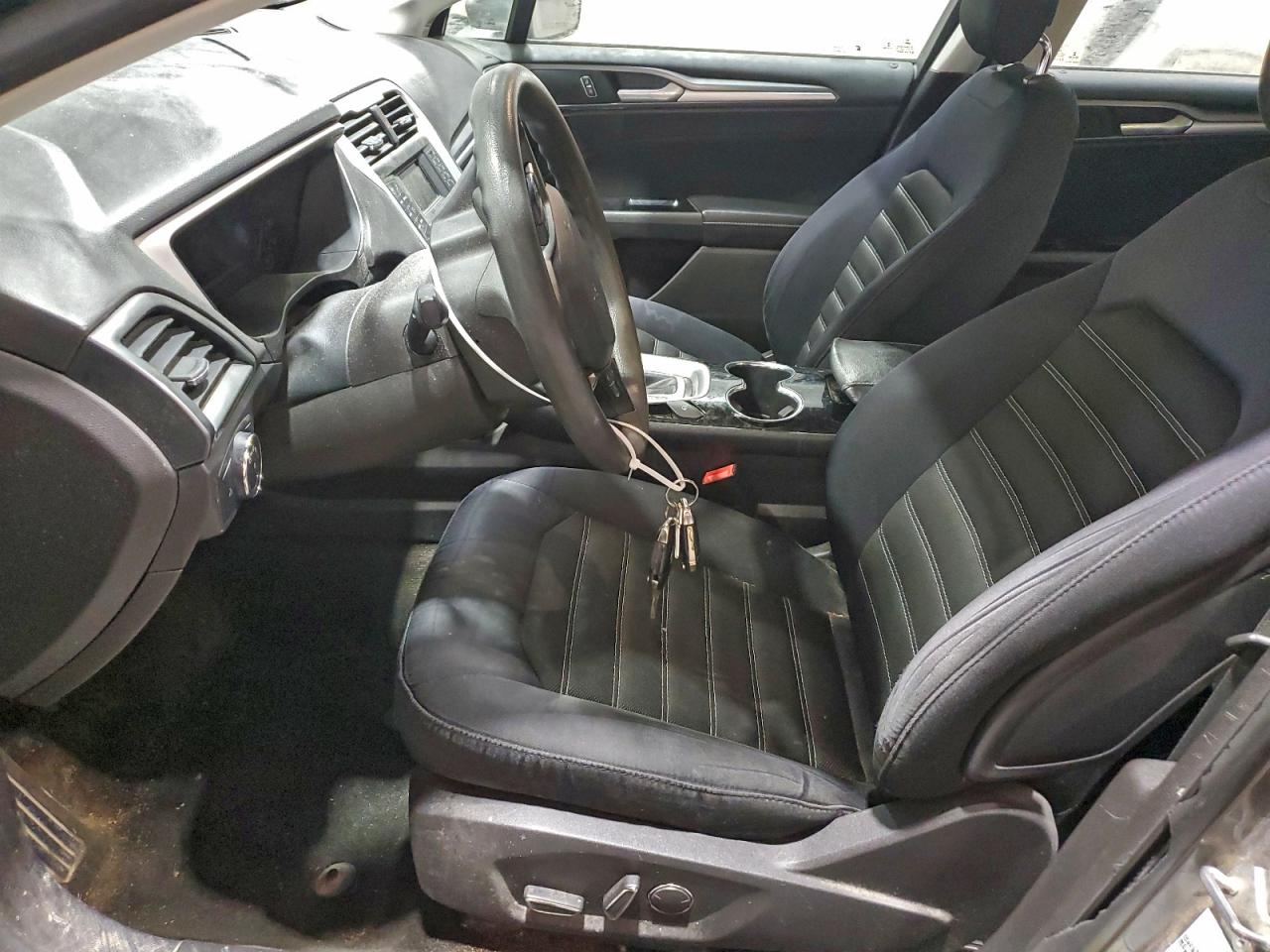 Ford Fusion Se Image 6