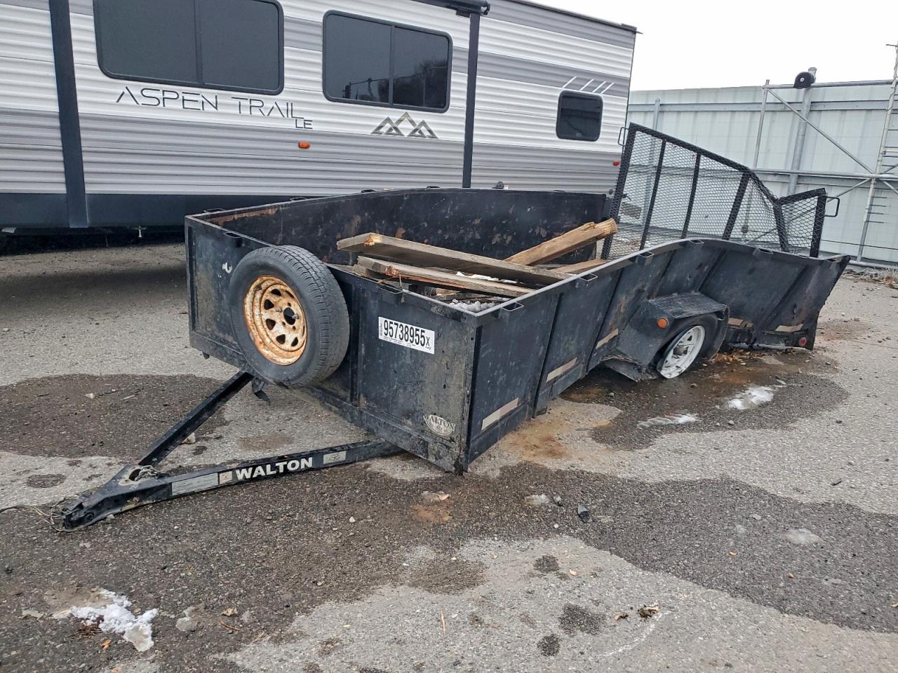 Walt Trailer Image 9