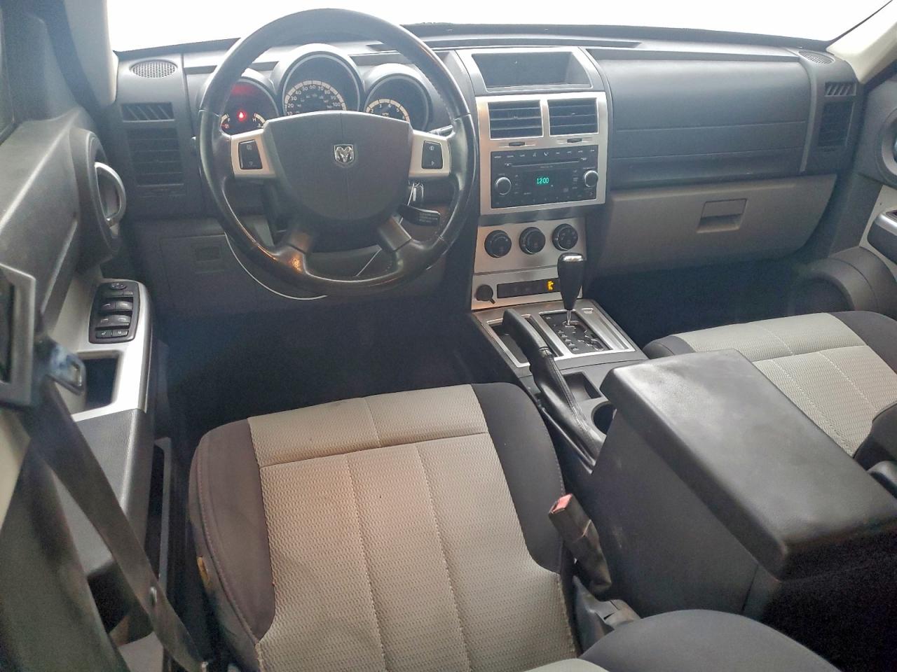 Dodge Nitro Slt Image 7