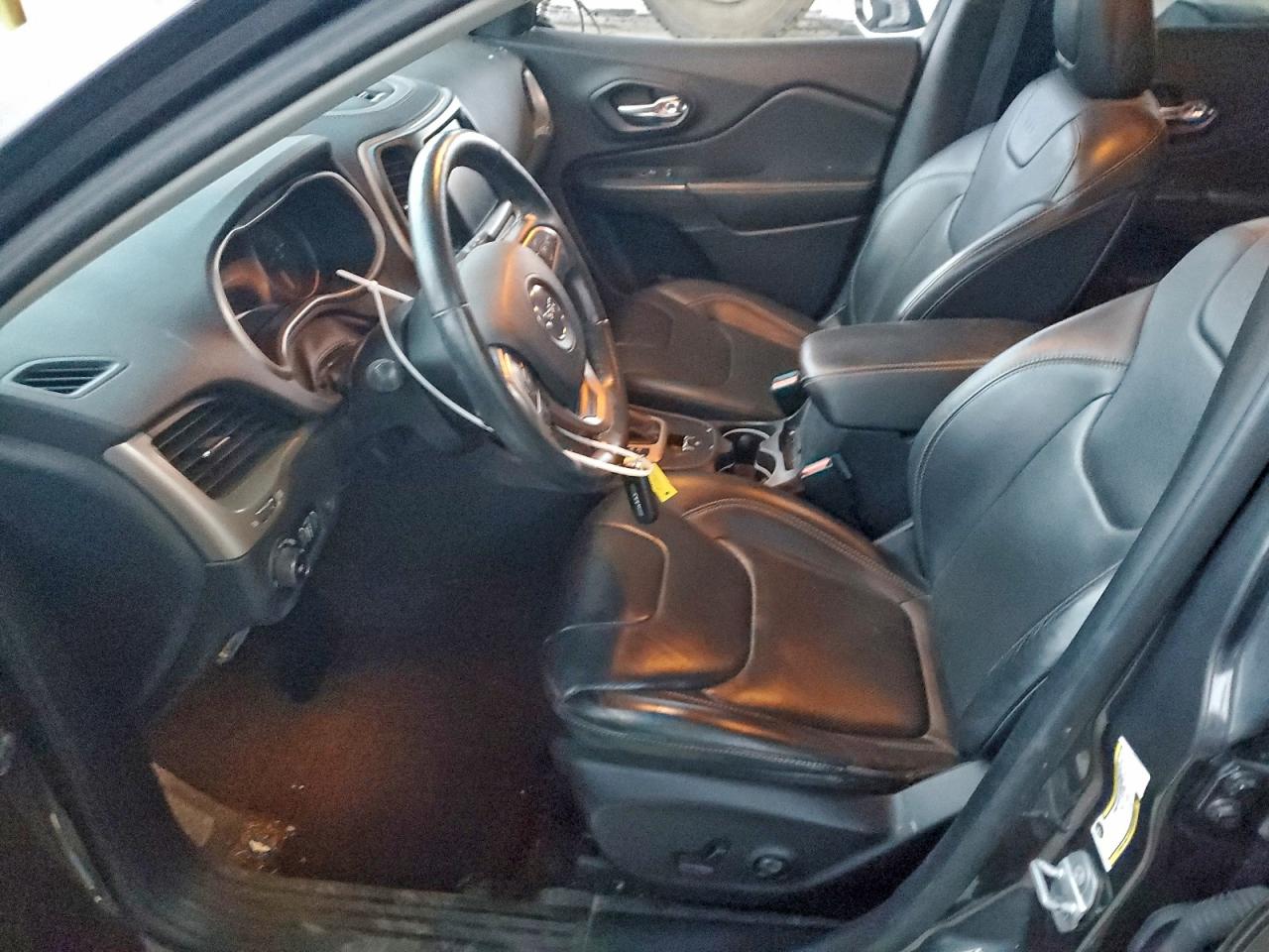 Jeep Grand Cherokee Limited Image 13