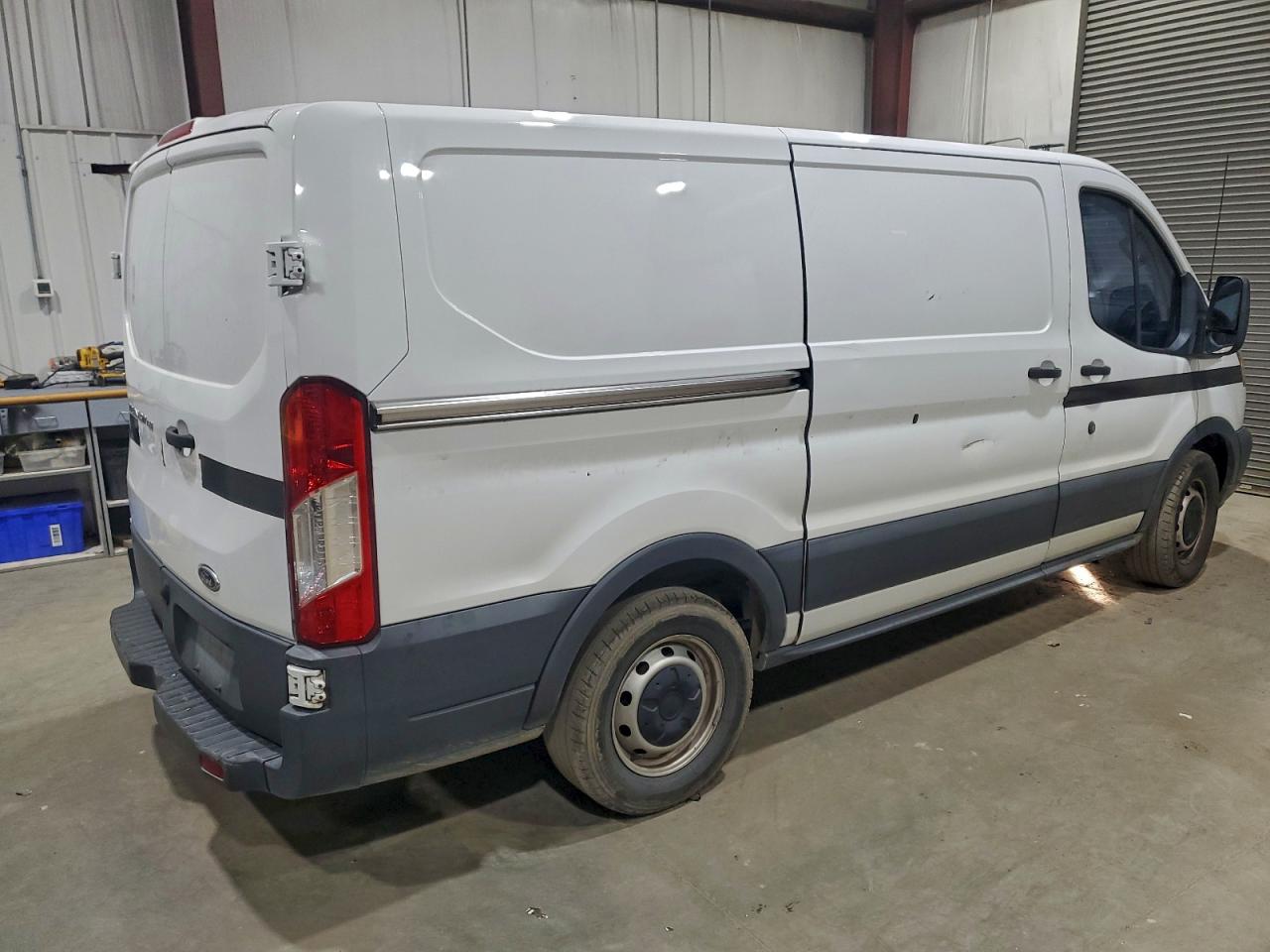 Ford Transit T-150 Image 7