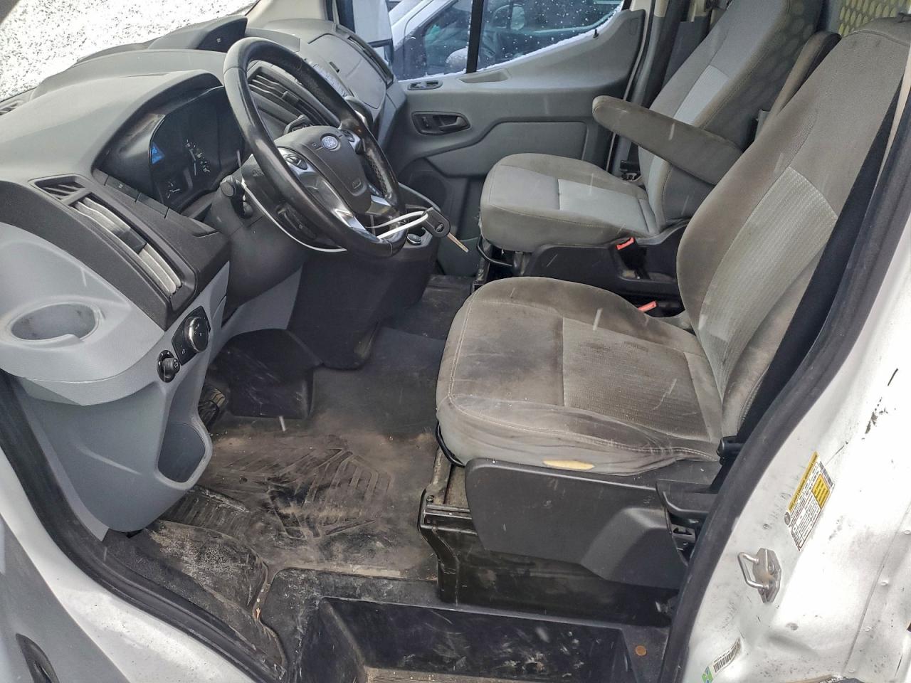 Ford Transit T-150 Image 8