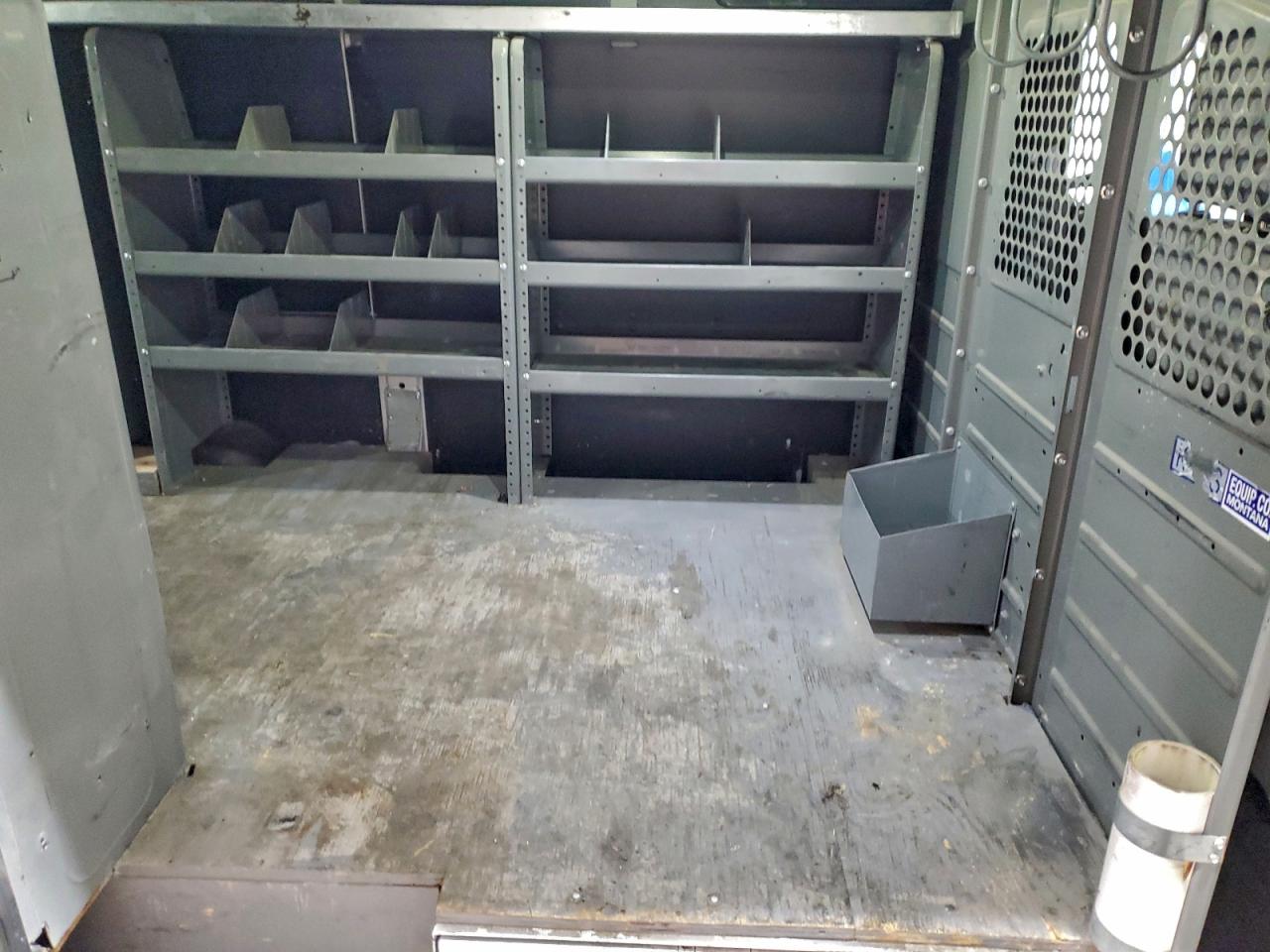 Ford Transit T-150 Image 9