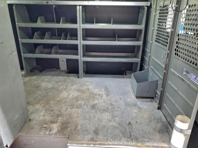 Ford Transit T-150 Image 9