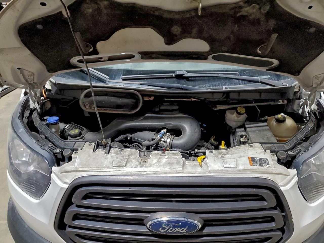 Ford Transit T-150 Image 2