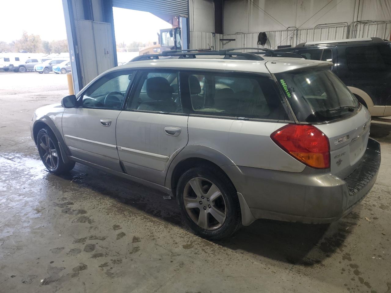 Subaru Outback Outback 3.0r Ll Bean Image 2