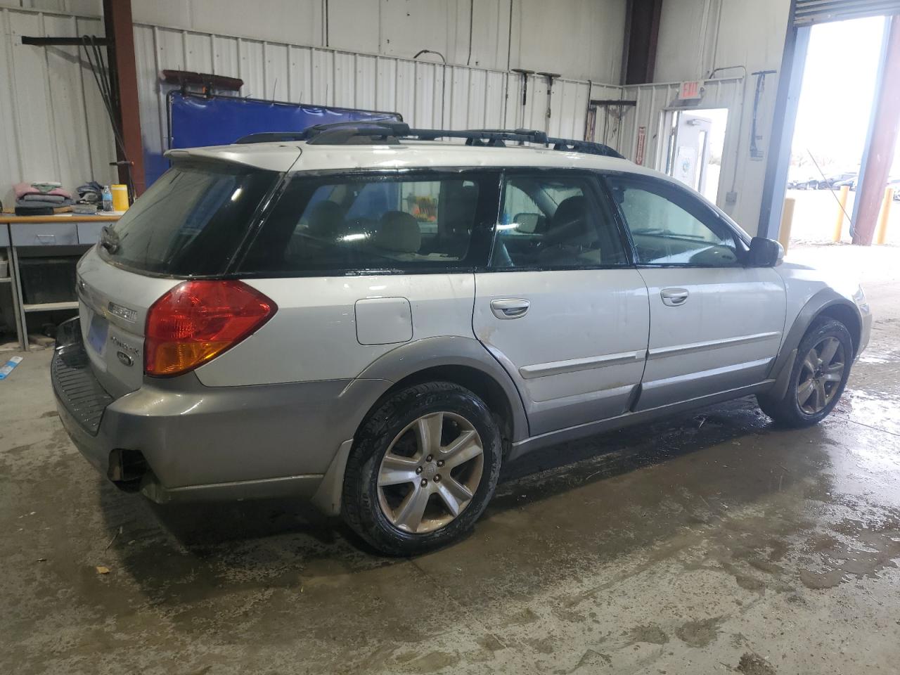 Subaru Outback Outback 3.0r Ll Bean Image 3