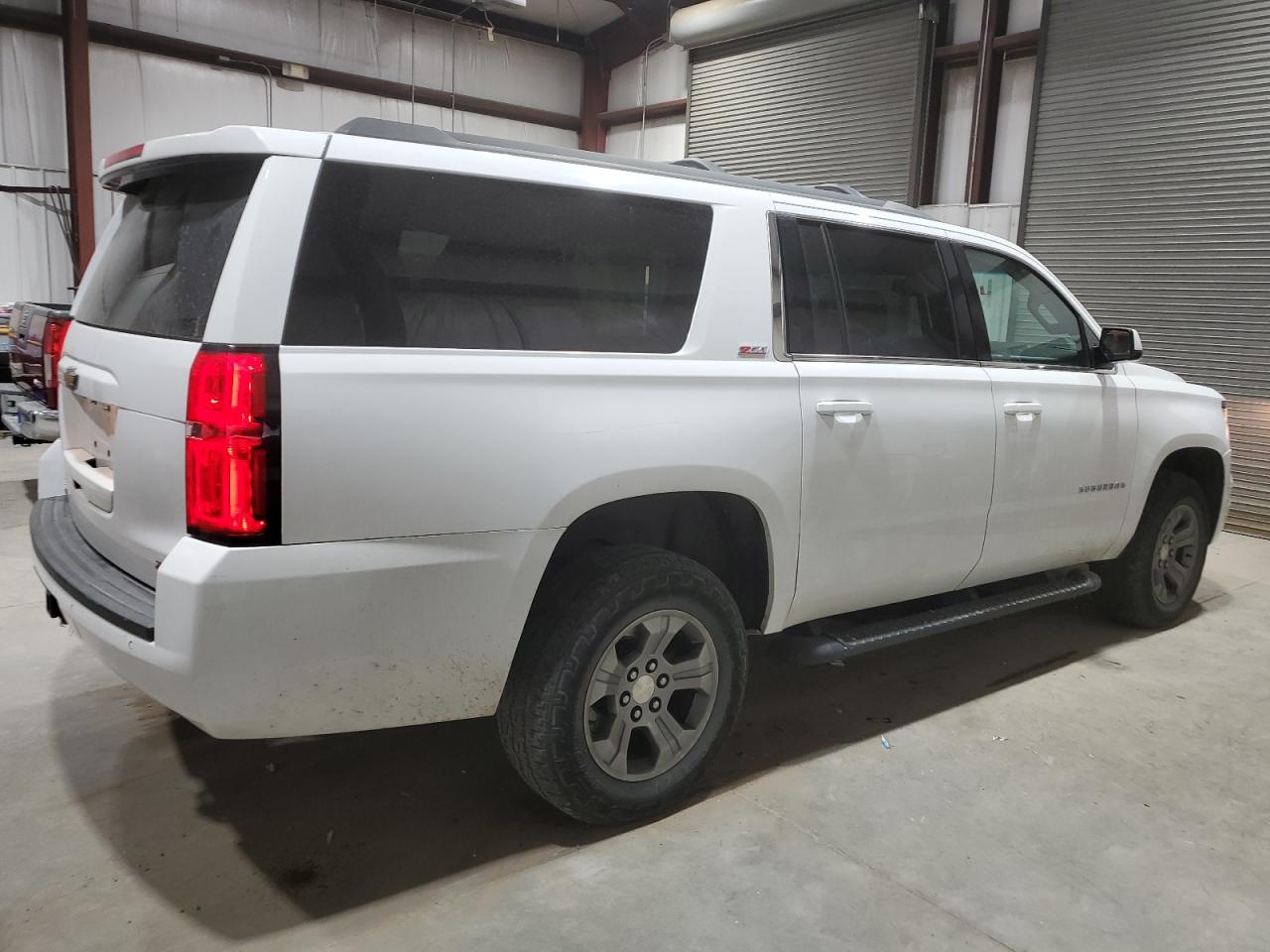 Chevrolet Suburban K1500 Lt Image 2
