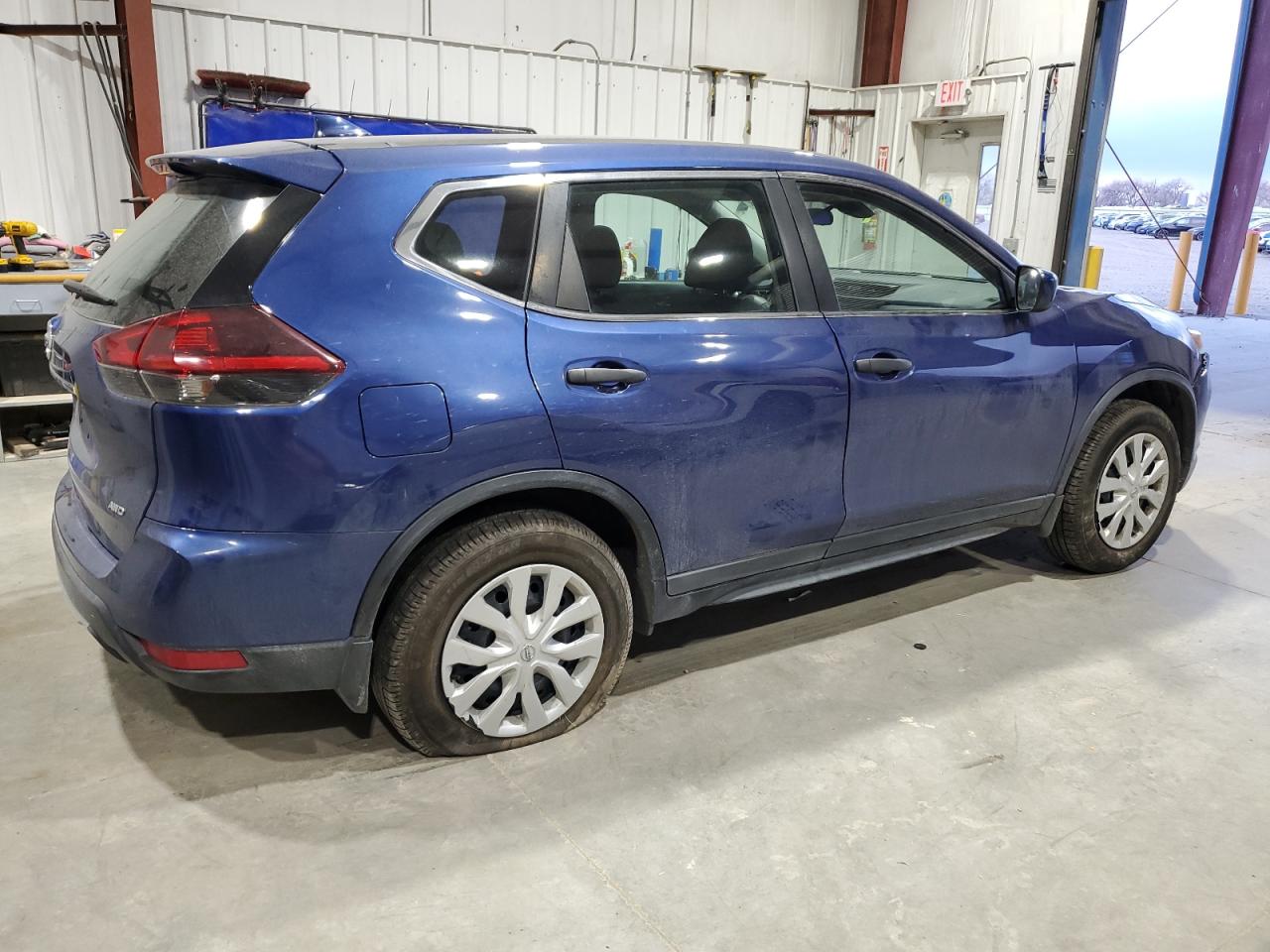 Nissan Rogue S Image 5