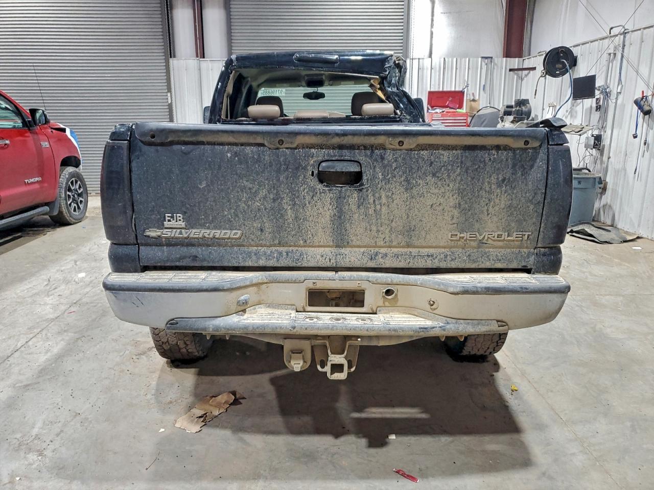 Chevrolet Silverado K2500 Heavy Duty Image 6