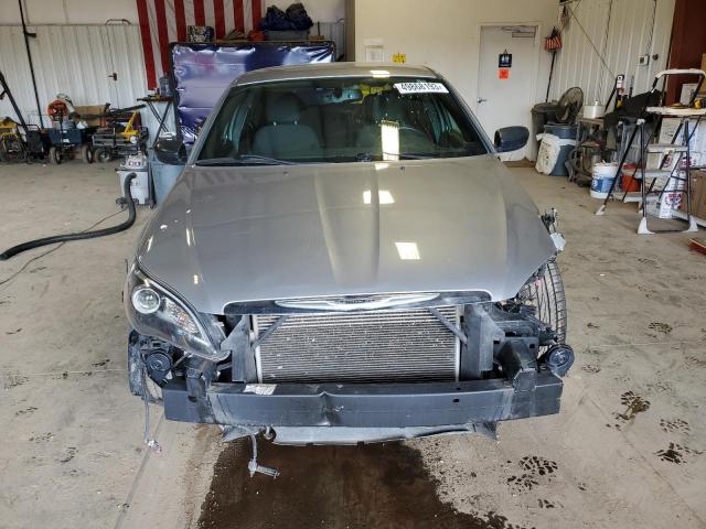 Chrysler 200 Touring Image 10