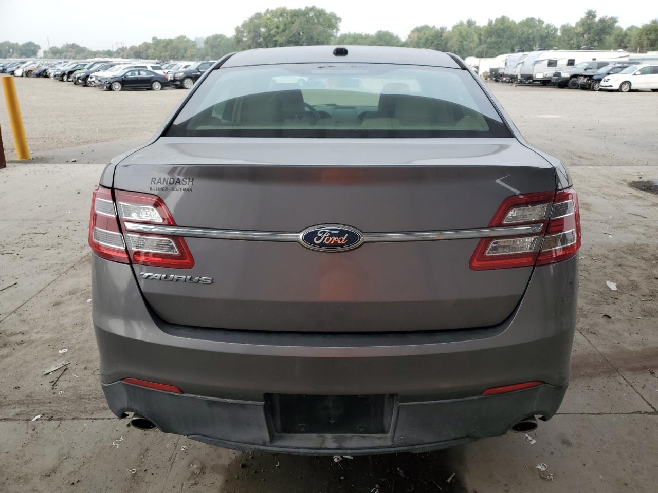 Ford Taurus Se Image 3