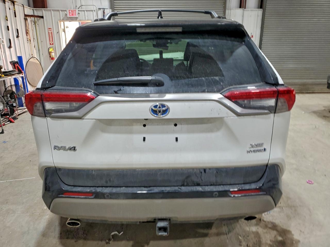 Toyota RAV4 Xse Image 12