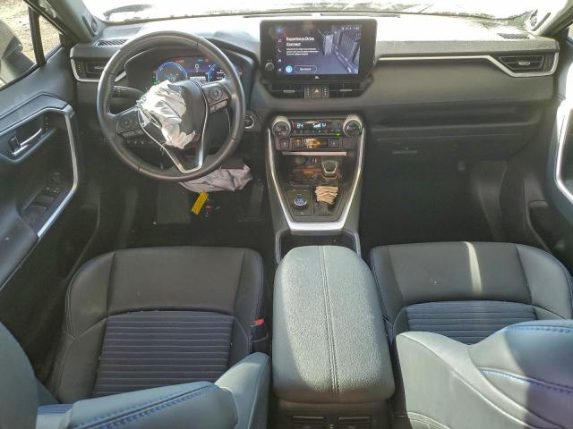 Toyota RAV4 Xse Image 11