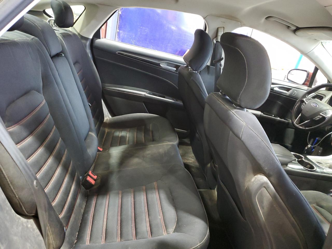 Ford Fusion Se Image 6