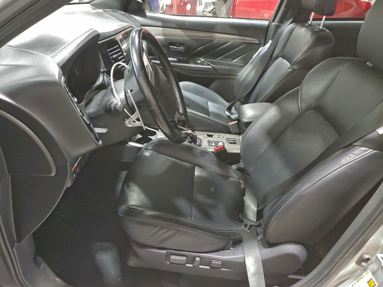 Mitsubishi Outlander Sel Image 4