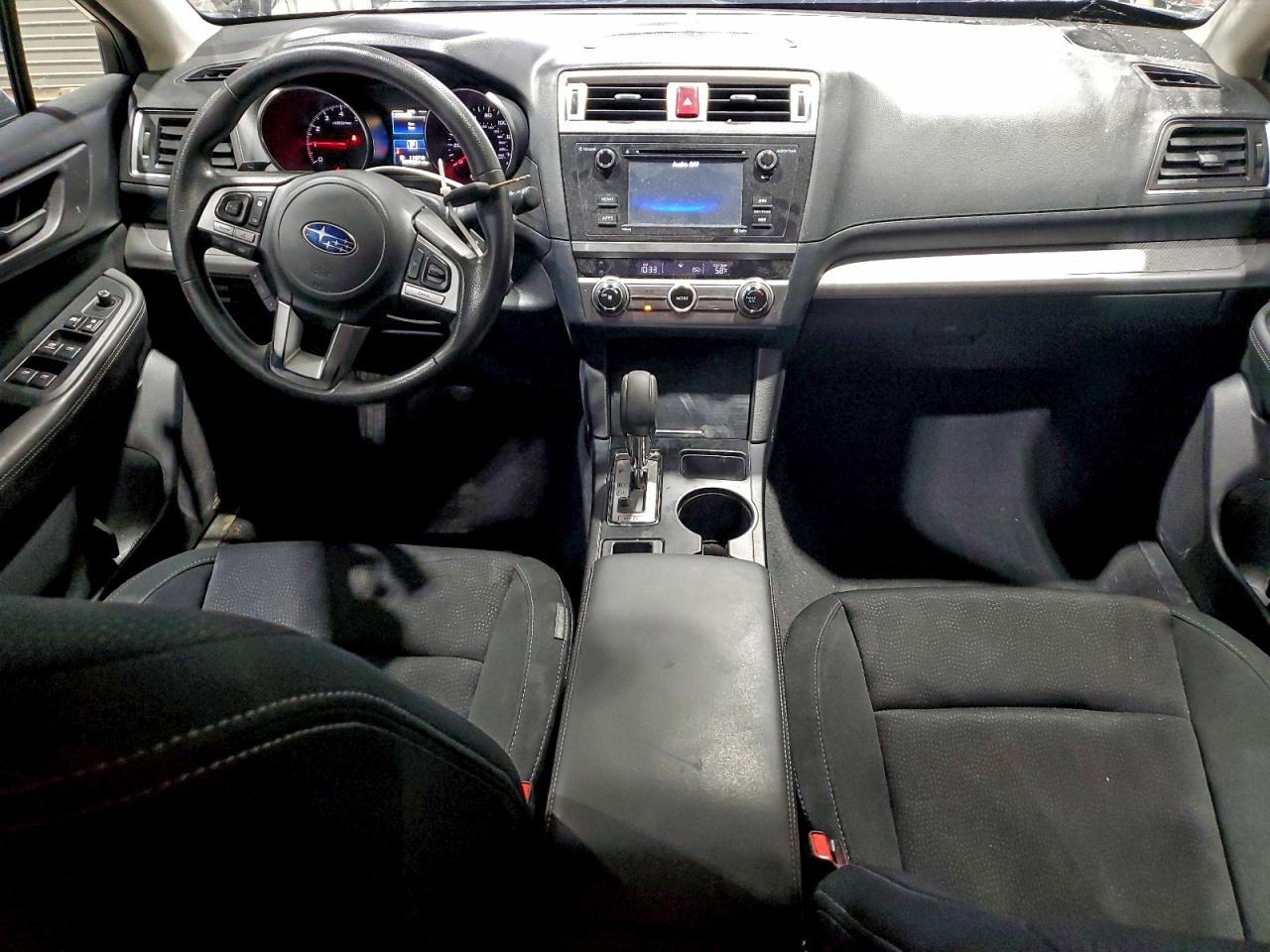 Subaru Legacy 2.5i Image 11