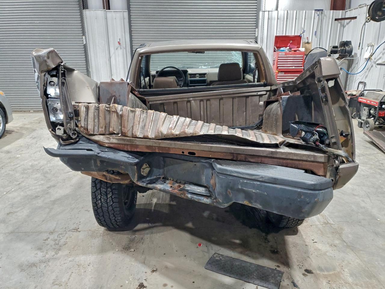 Nissan D21 King Cab Image 4