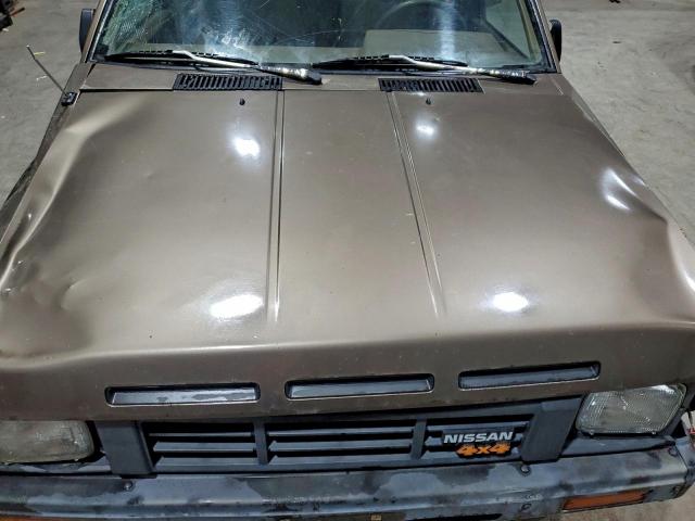 Nissan D21 King Cab Image 11