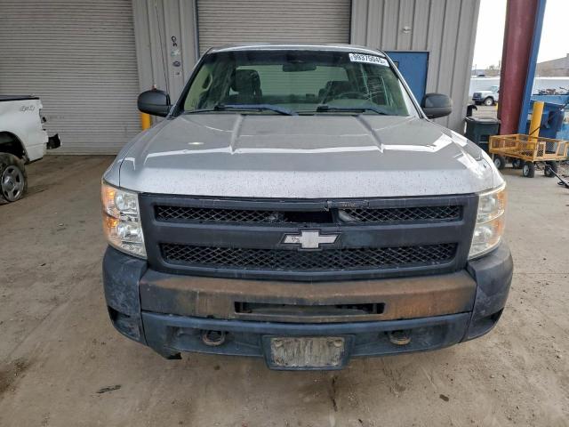 Chevrolet Silverado K1500 Image 9