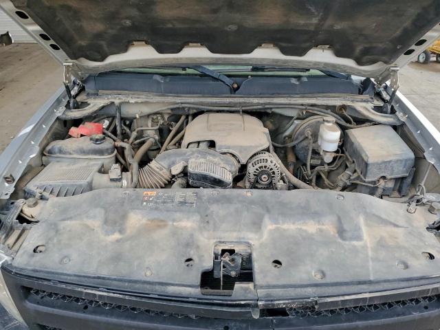 Chevrolet Silverado K1500 Image 6