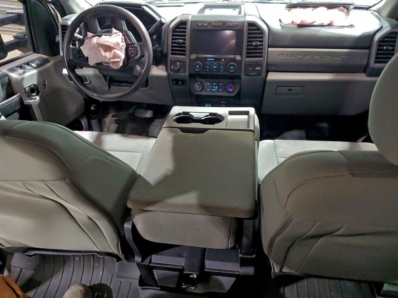 Ford F-350 Super Duty Image 4